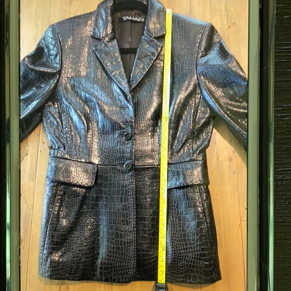 Tahari leather blazer jacket - Picture 9 of 9